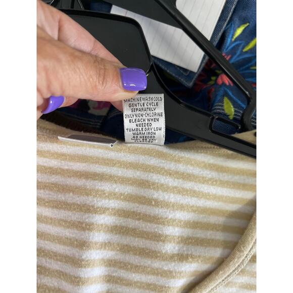 Chico's t-shirt knit tee women's 8 small white tan stripe v neck button detail - Picture 6 of 11